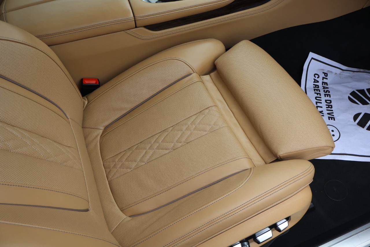Used 2022 BMW 750i xDrive w/ Executive Package AWD/4WD image 12