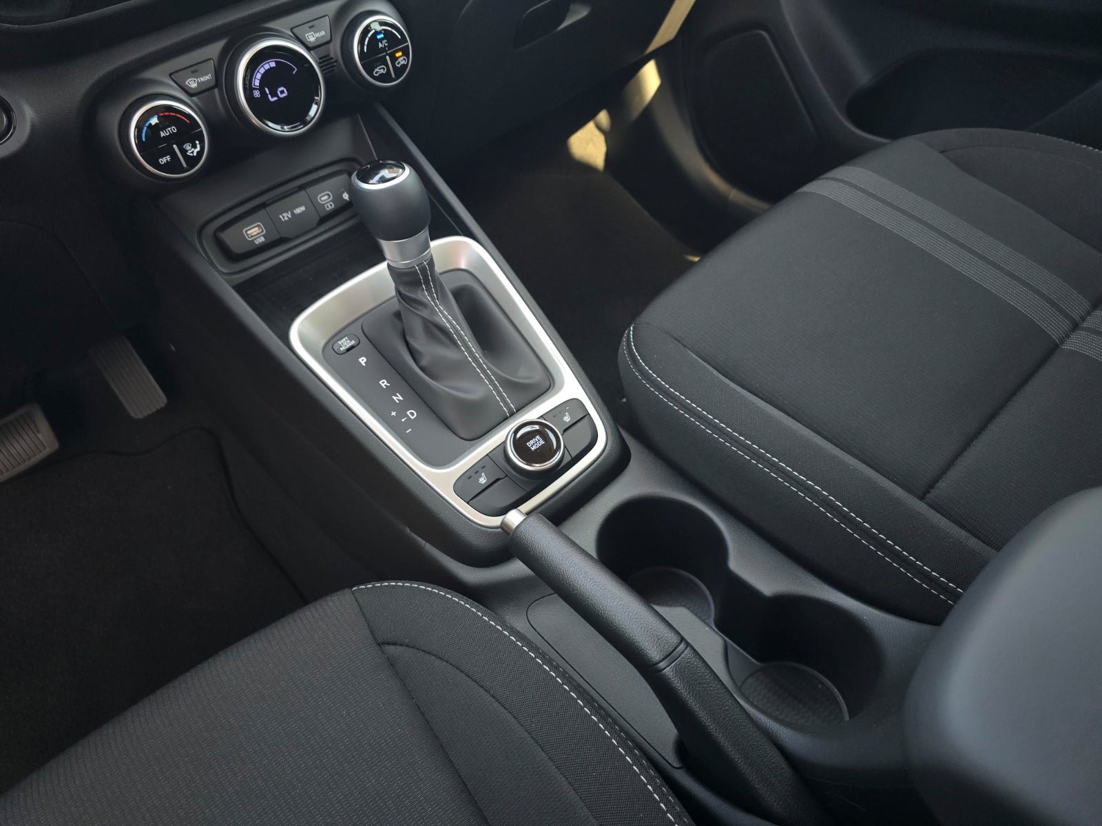 New 2026 Hyundai Venue SEL FWD image 16
