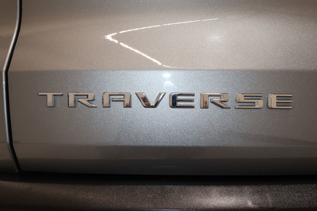 Certified 2025 Chevrolet Traverse LT image 36