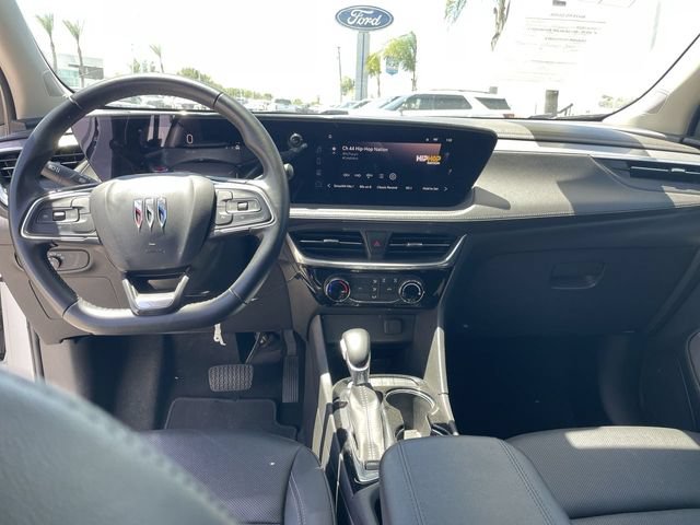 Used 2024 Buick Encore GX Sport Touring FWD image 19