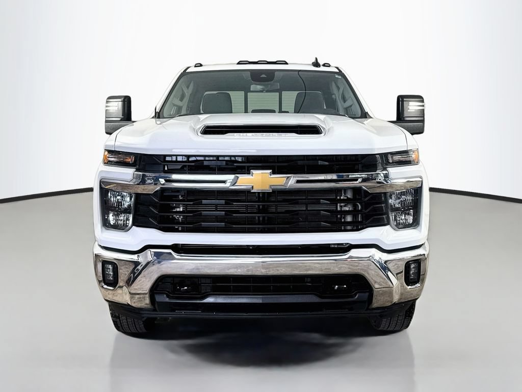 Used 2025 Chevrolet Silverado 3500 LT AWD/4WD image 2