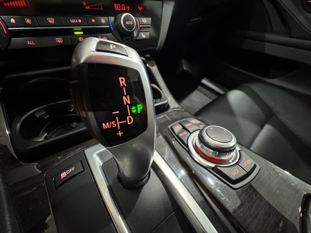 Used 2011 BMW 535i xDrive Sedan image 25