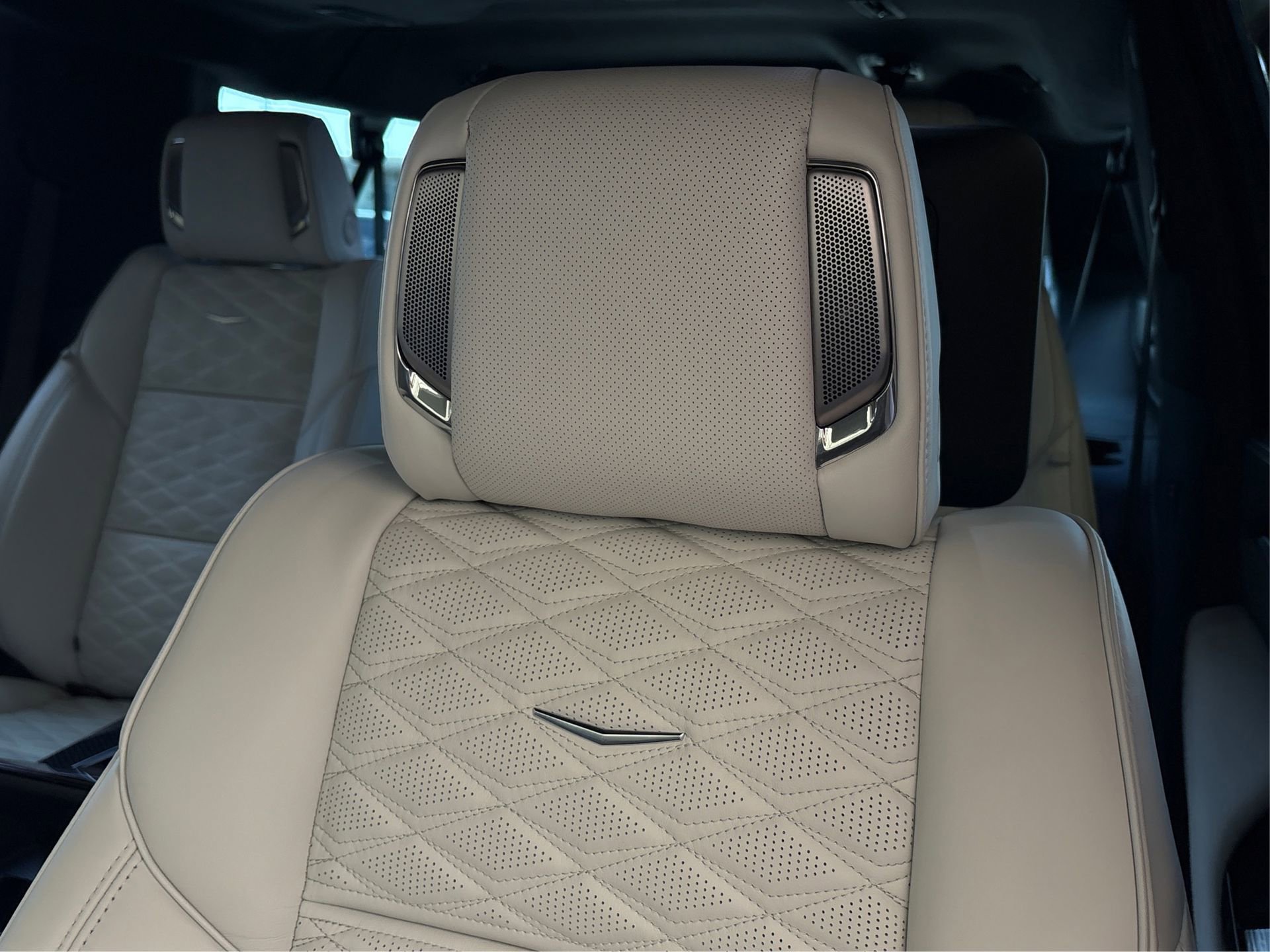 New 2026 Cadillac Escalade ESV V image 32