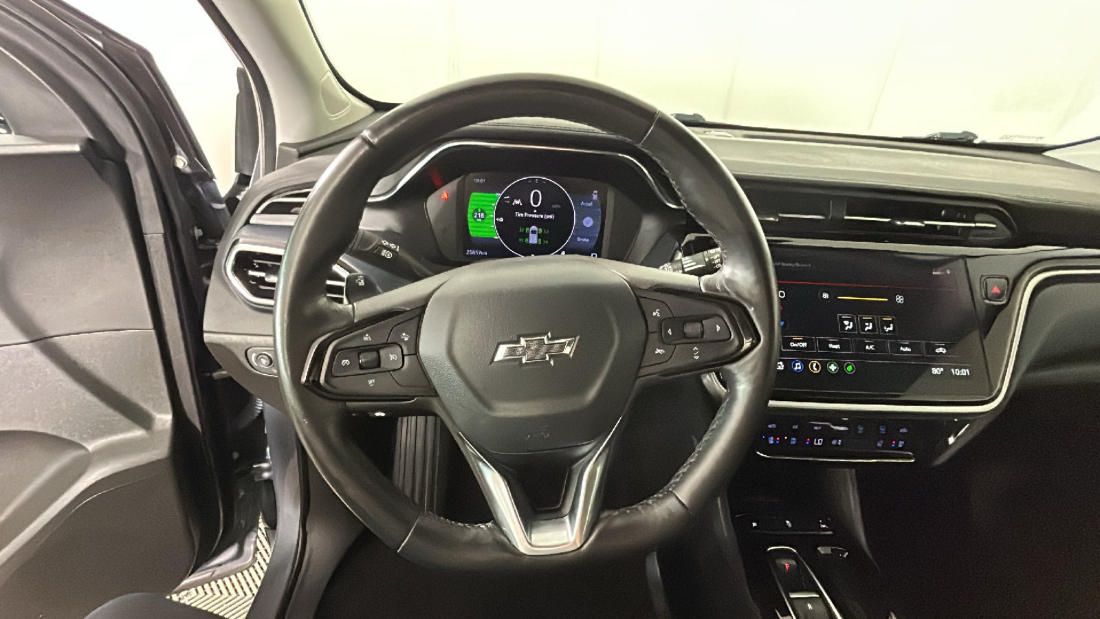 Used 2023 Chevrolet Bolt EUV Premier FWD image 16