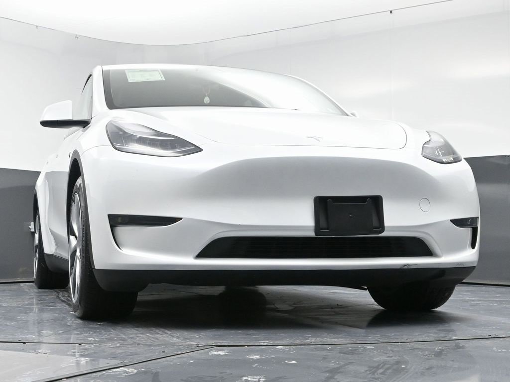 Used 2023 Tesla Model Y Long Range image 54