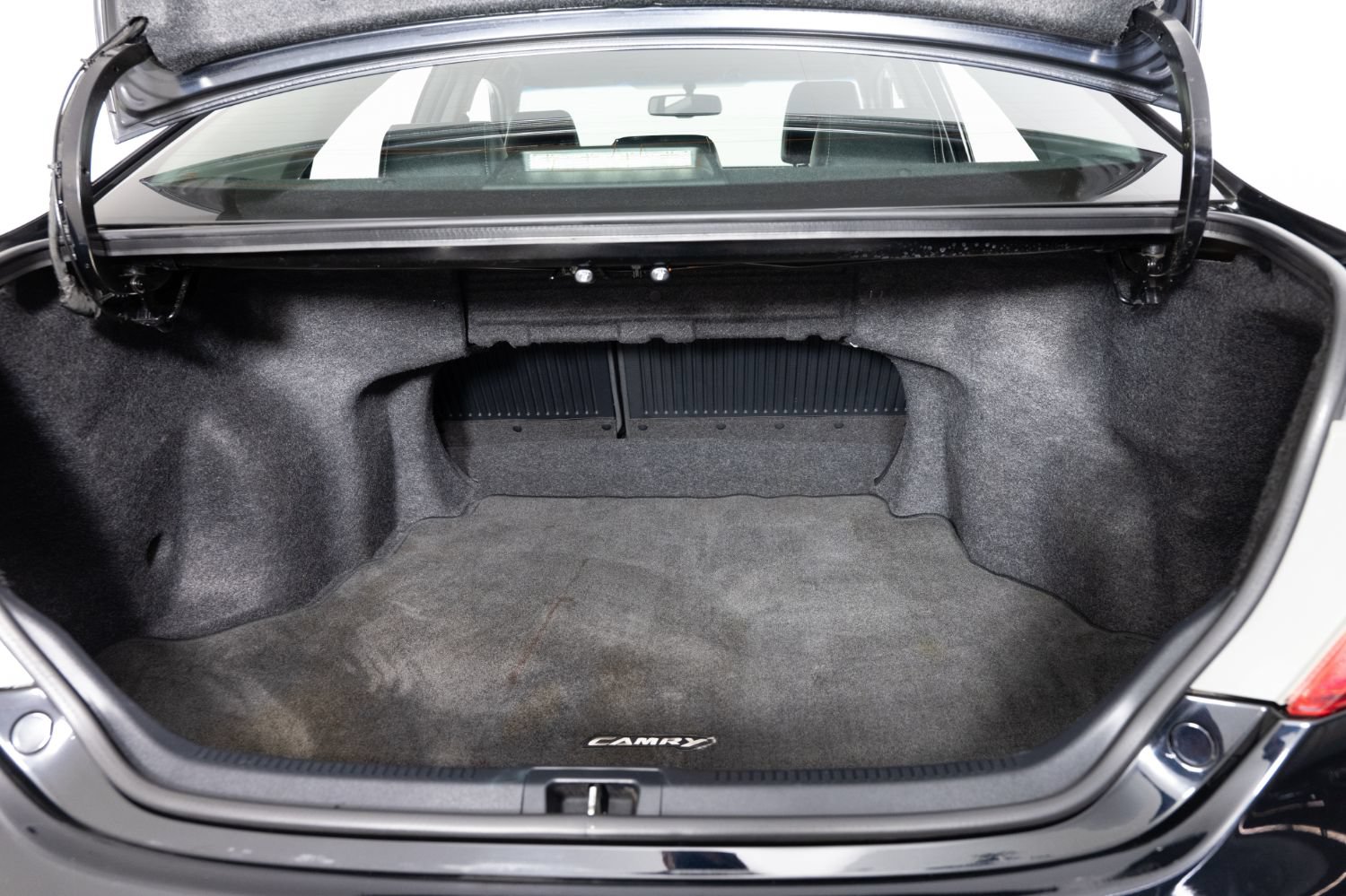 Used 2013 Toyota Camry SE w/ Convenience Pkg FWD image 19