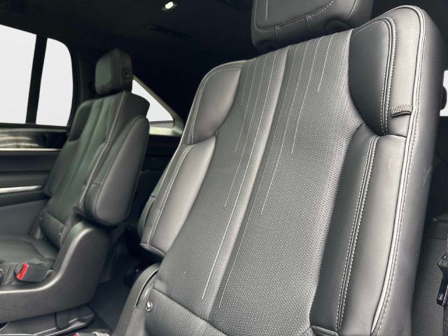 New 2026 Cadillac Escalade IQ Sport 2 w/ LPO, ONYX Package AWD/4WD image 14