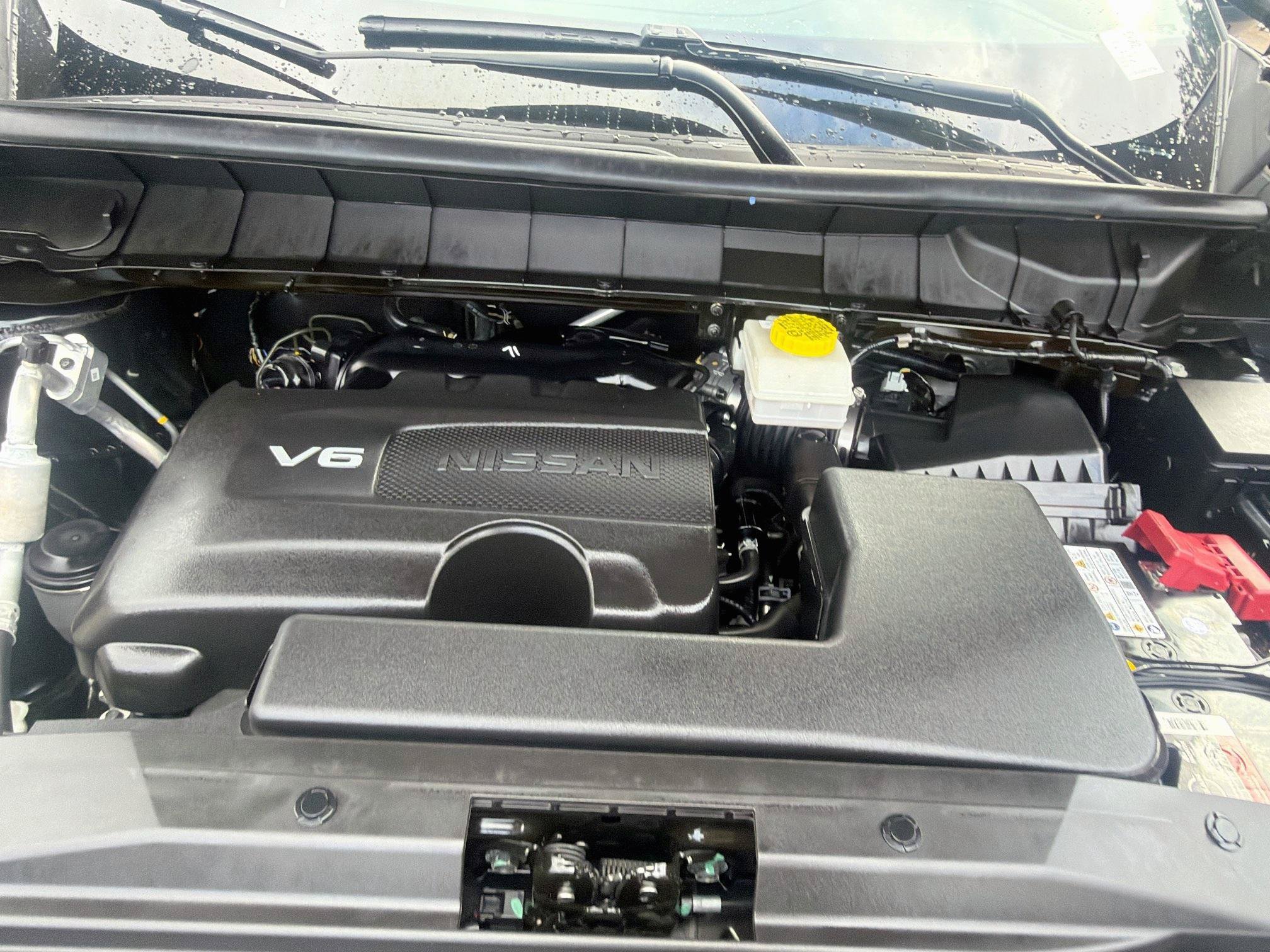Used 2024 Nissan Pathfinder SL FWD image 32