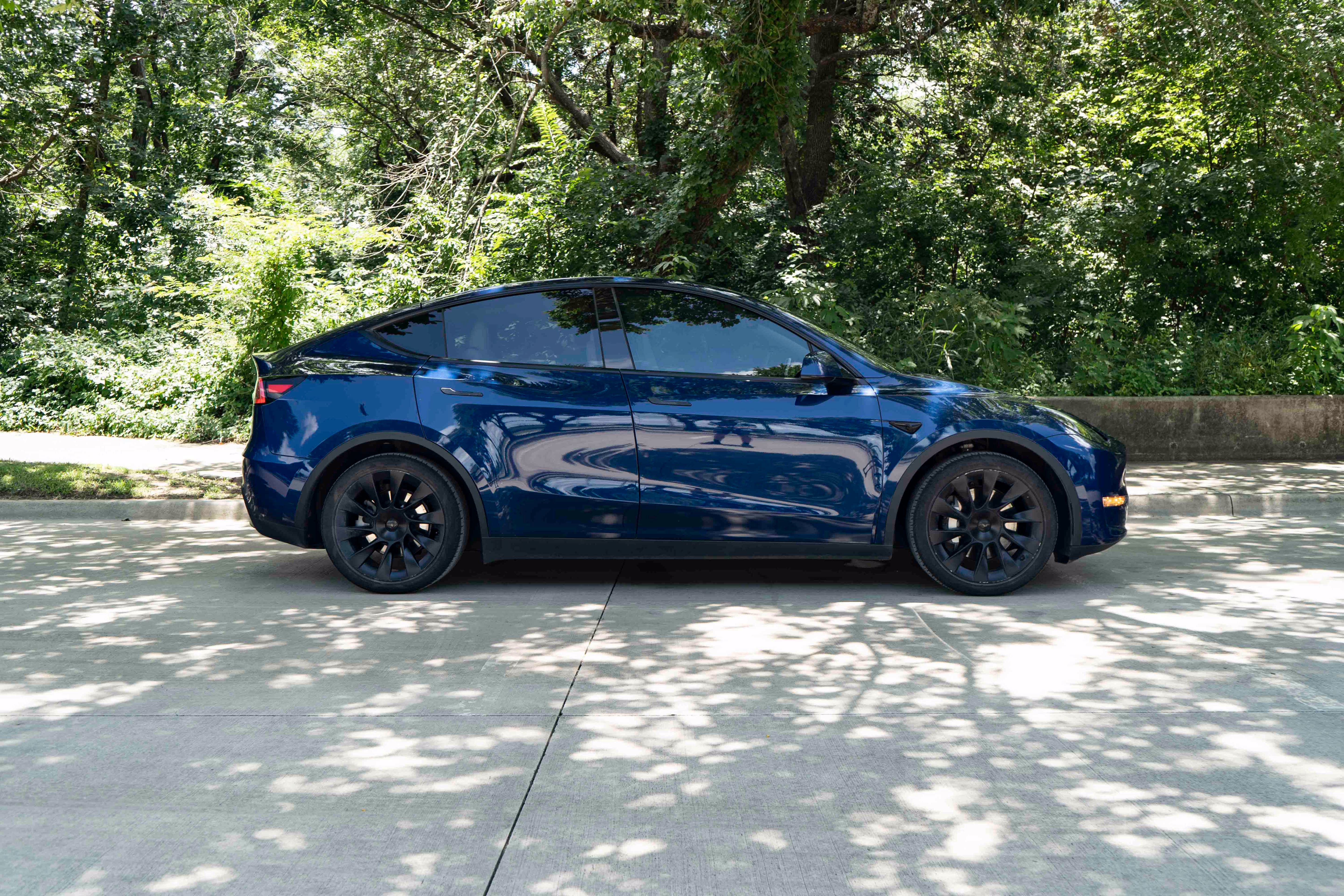 Used 2023 Tesla Model Y Long Range AWD/4WD image 10