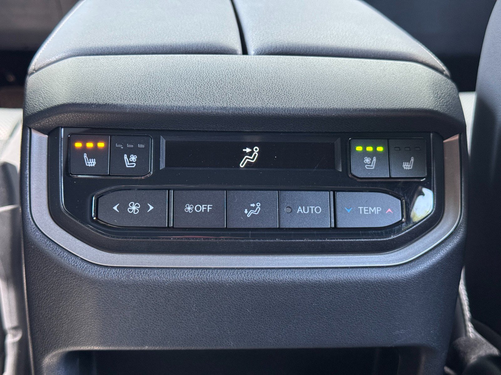 Used 2025 Lexus TX 550h AWD Plug-In Hybrid w/ Technology Package image 31