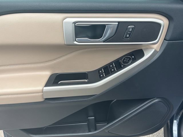 Used 2023 Ford Explorer XLT RWD image 11