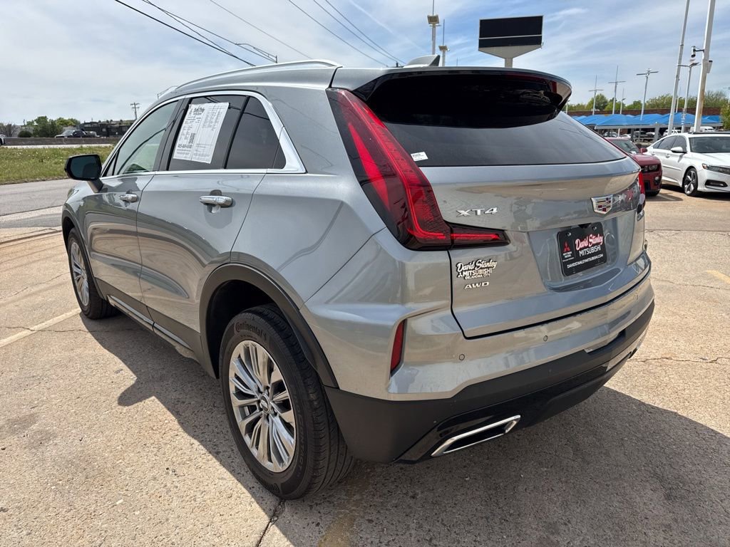 Used 2024 Cadillac XT4 Premium Luxury image 6