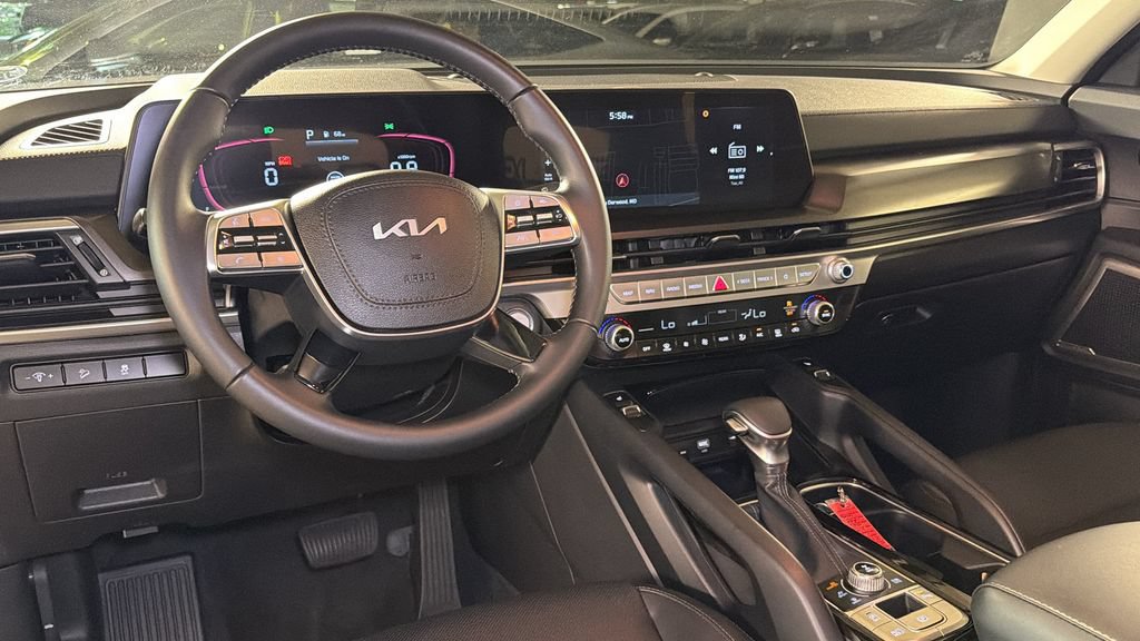 Used 2023 Kia Telluride S AWD/4WD image 16