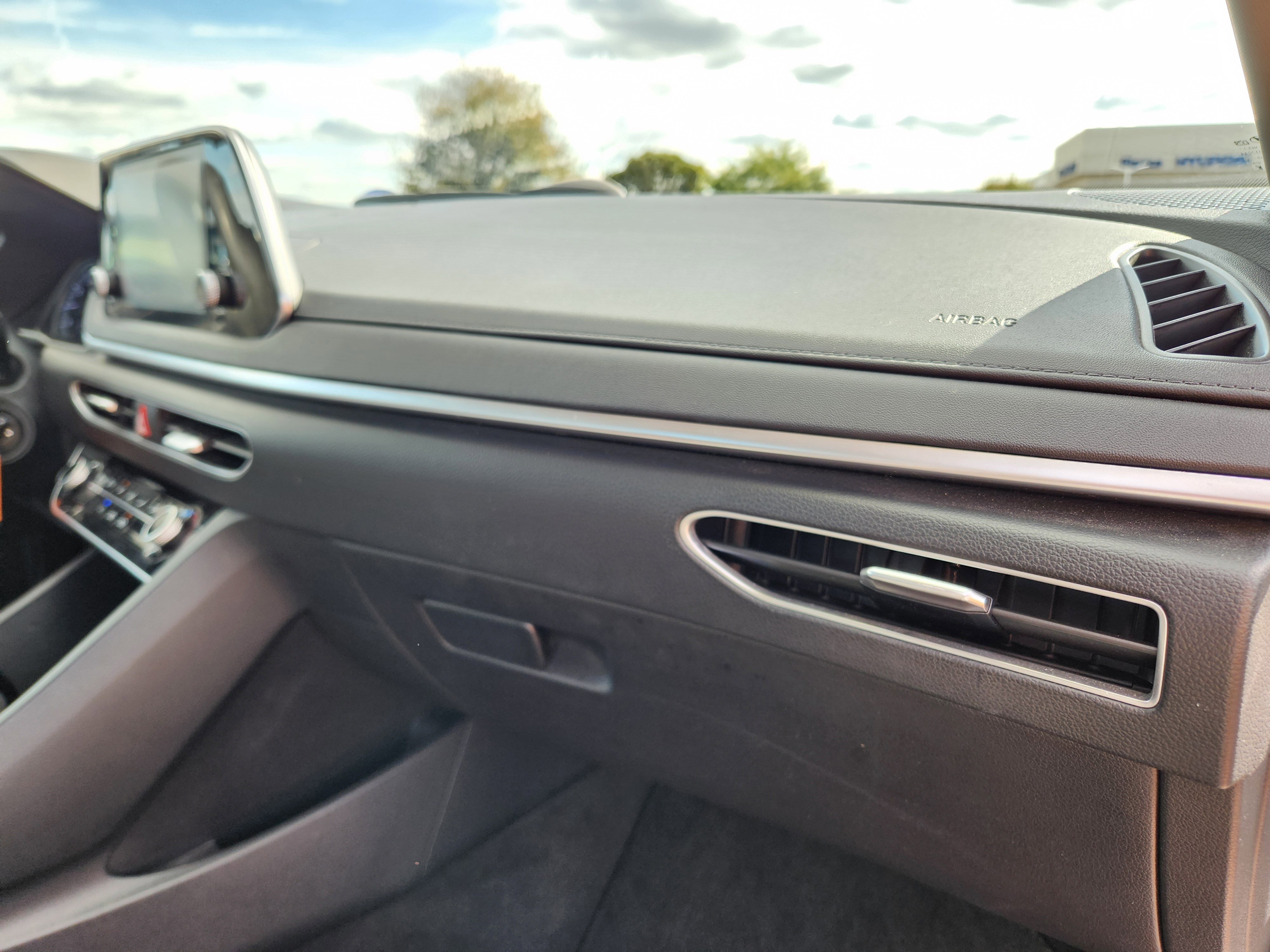 Certified 2022 Hyundai Sonata SE w/ Cargo Package image 17