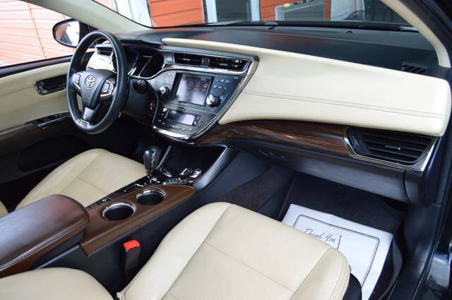 Used 2013 Toyota Avalon Limited FWD image 15