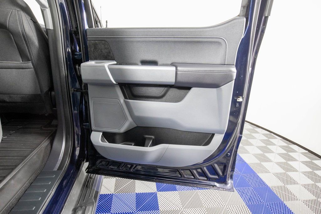 Used 2025 Ford F150 Lightning XLT image 13