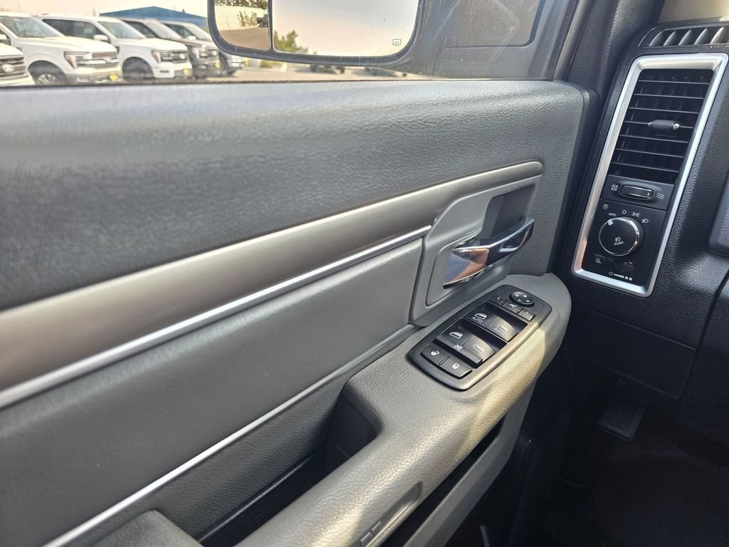Used 2015 RAM 2500 SLT w/ Protection Group AWD/4WD image 32