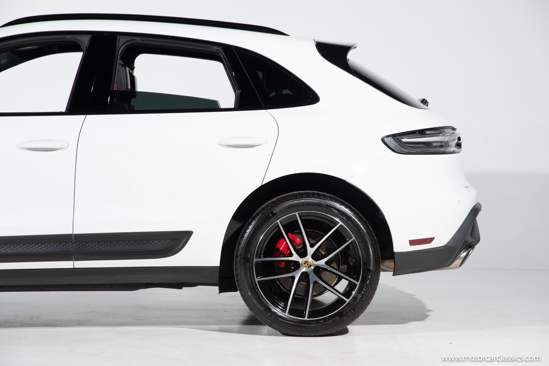 Used 2024 Porsche Macan S AWD/4WD image 9