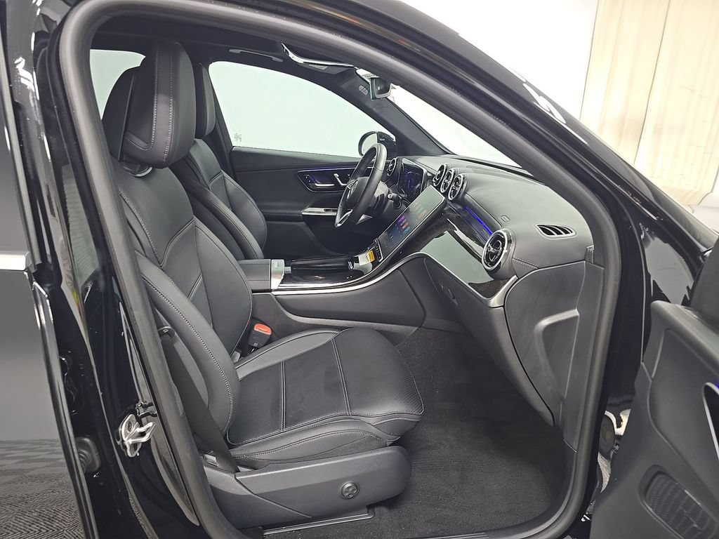 Certified 2025 Mercedes-Benz GLC 300 4MATIC image 8