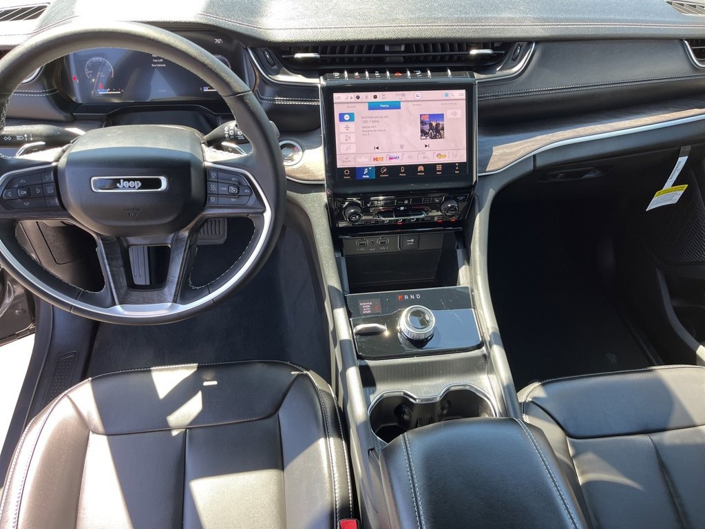 New 2025 Jeep Grand Cherokee L Limited w/ Black Appearance Package image 25