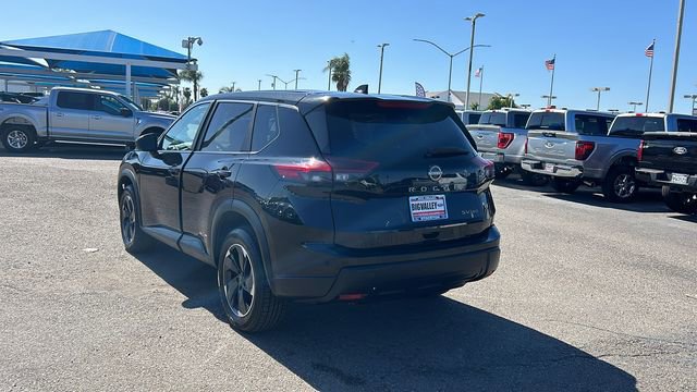 Used 2024 Nissan Rogue SV AWD/4WD image 5