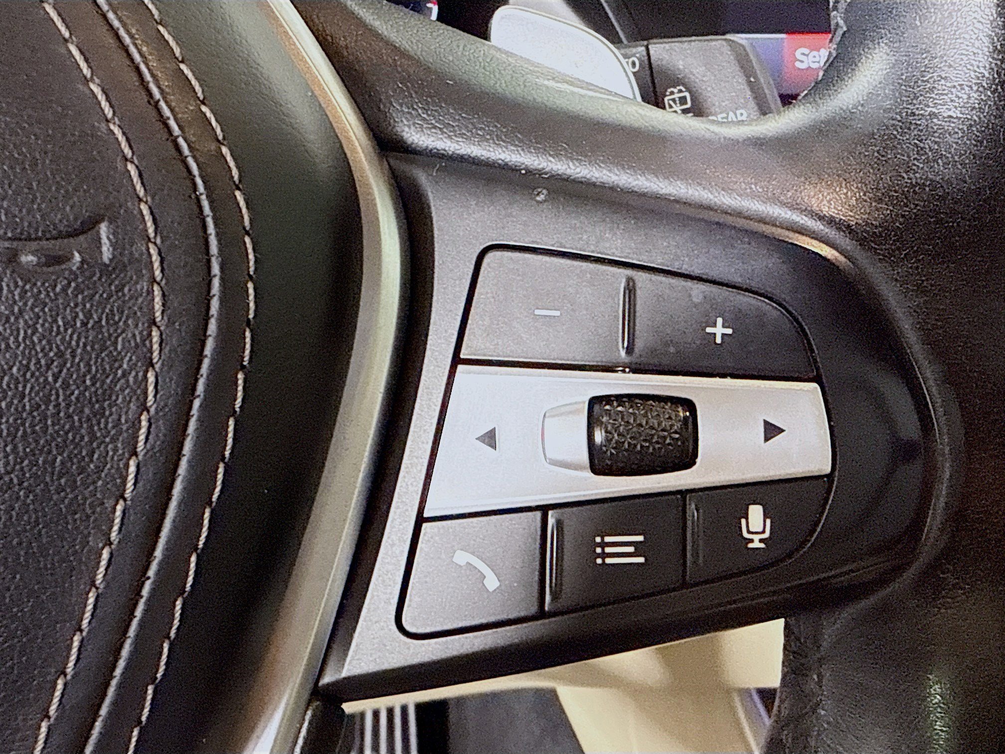 Used 2020 BMW X5 sDrive40i w/ Convenience Package image 15