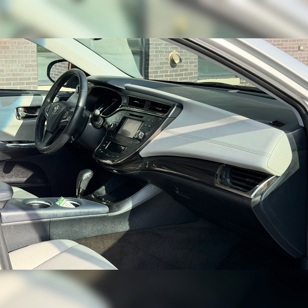 Used 2013 Toyota Avalon XLE Premium image 9