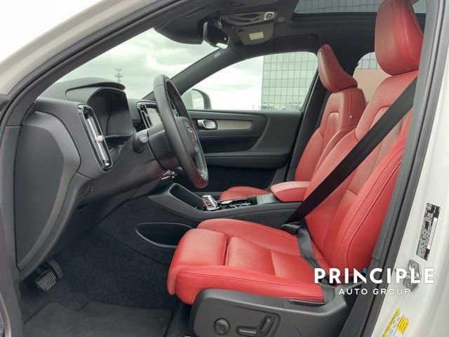 Certified 2021 Volvo XC40 T4 Inscription w/ Climate Package image 25