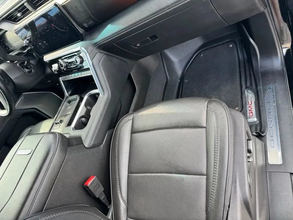 Used 2024 GMC Sierra 3500 Denali w/ Denali Reserve Package AWD/4WD image 15