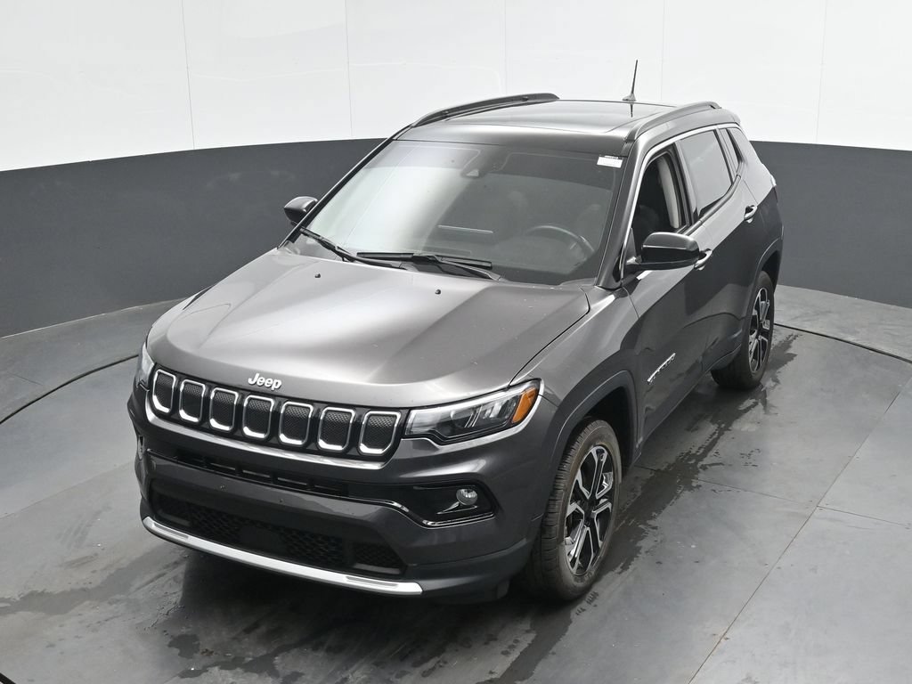 Used 2022 Jeep Compass Limited w/ Sun and Sound Group AWD/4WD image 36