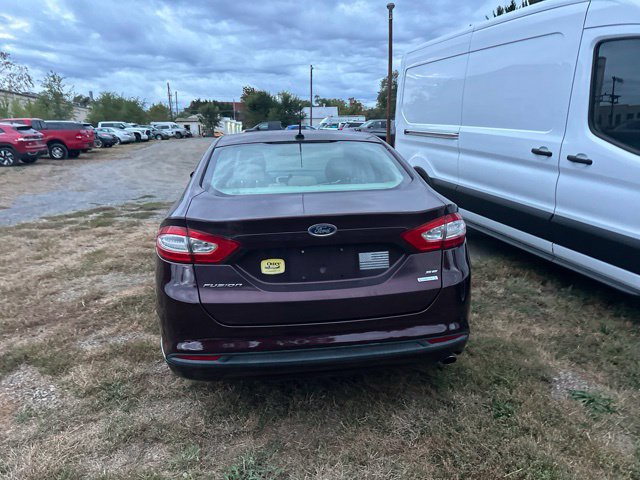 Used 2013 Ford Fusion SE FWD image 4