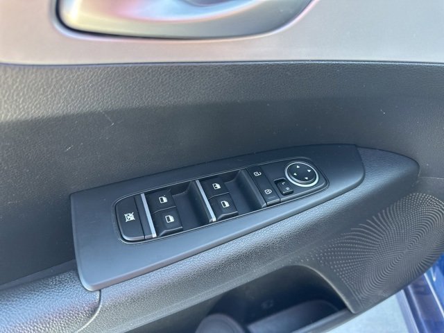 Certified 2023 Kia Forte LXS image 3