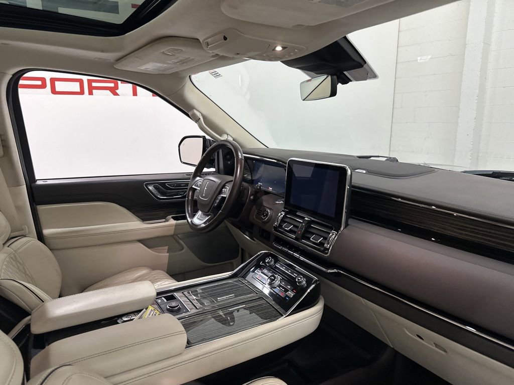 Used 2020 Lincoln Navigator L Black Label w/ Cargo Convenience Package image 59