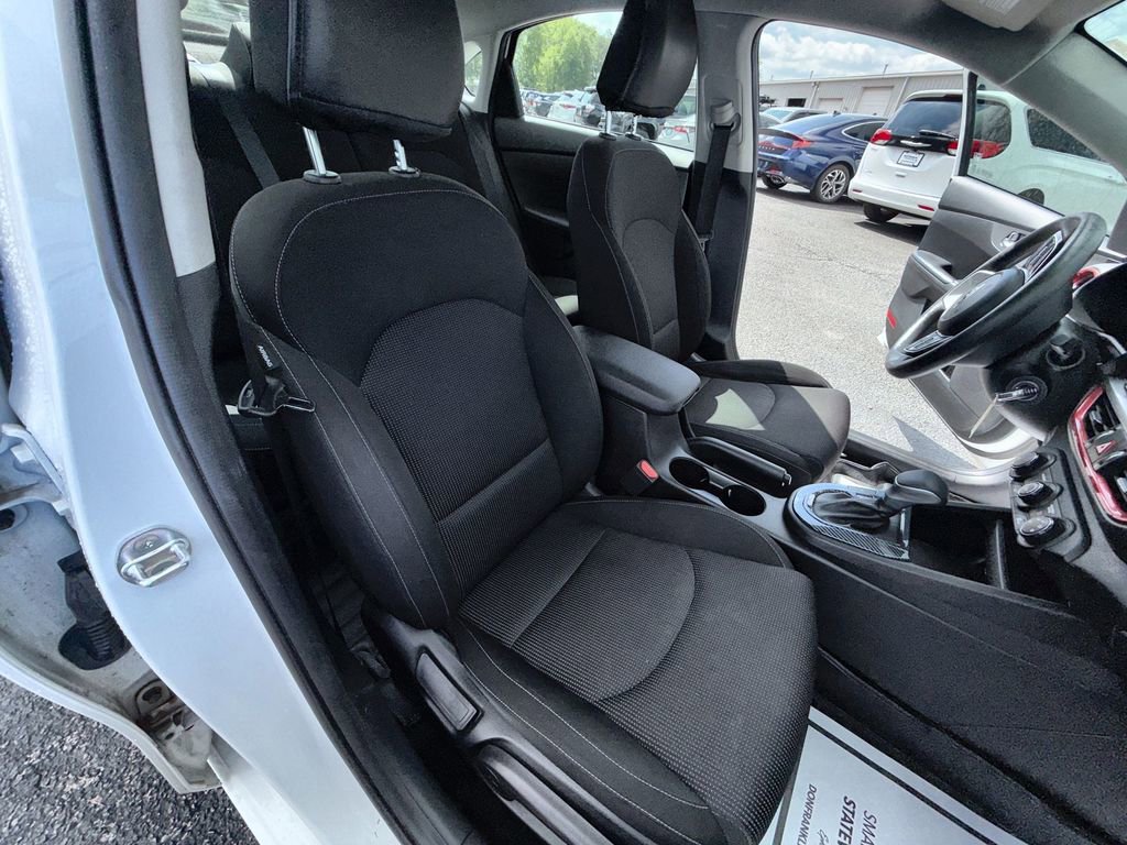 Used 2021 Kia Forte LXS FWD image 20
