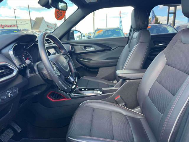 Used 2021 Chevrolet TrailBlazer RS w/ Sun and Liftgate Package image 10