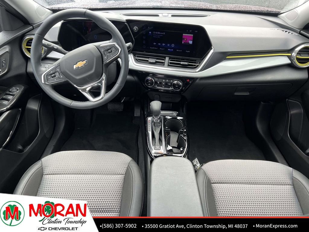 Certified 2025 Chevrolet Trax LT w/ Driver Confidence Package FWD image 12