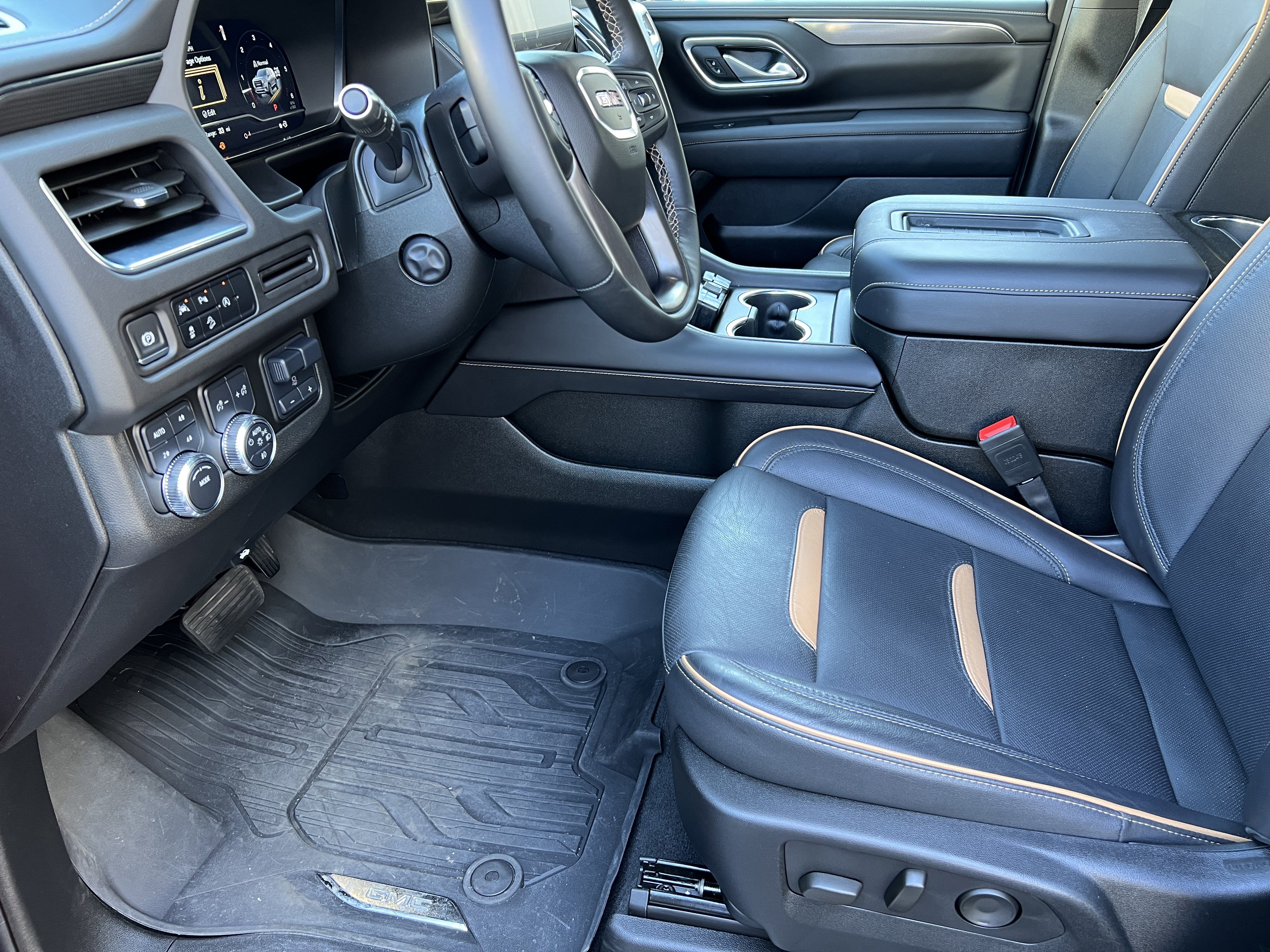 Used 2024 GMC Yukon AT4 image 16