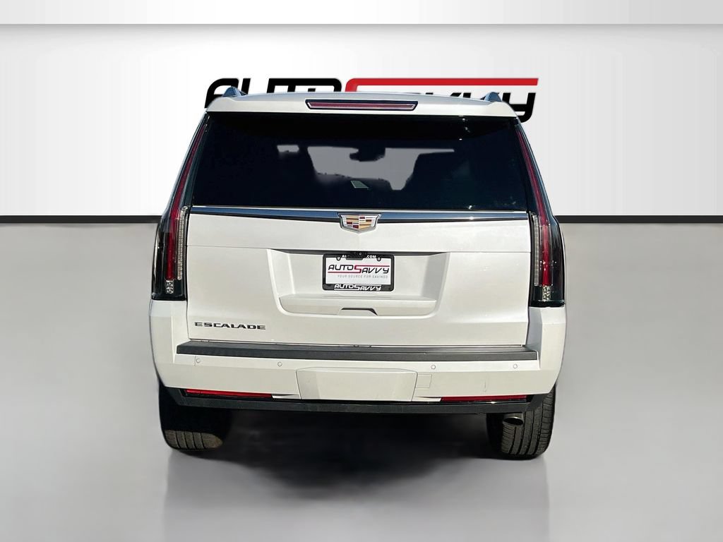 Used 2019 Cadillac Escalade Luxury w/ LPO, Radiant Package RWD image 6