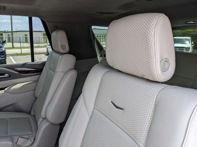 Used 2024 Cadillac Escalade Sport Platinum w/ Heavy-Duty Trailer Package image 21