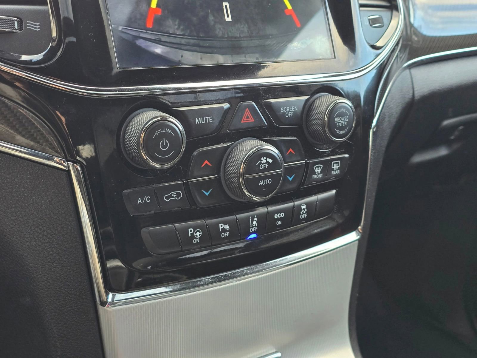 Used 2019 Jeep Grand Cherokee SRT AWD/4WD image 27