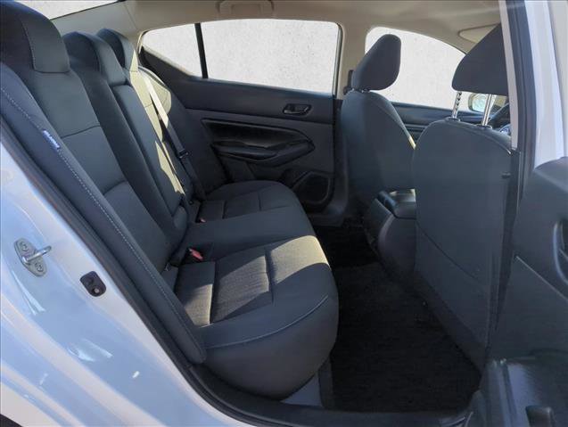 Used 2025 Nissan Altima 2.5 SV image 18