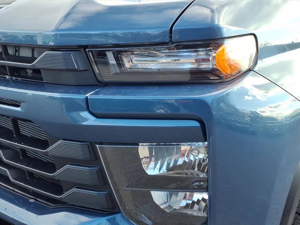 New 2026 Chevrolet Silverado 2500 Custom w/ Custom Convenience Package image 7