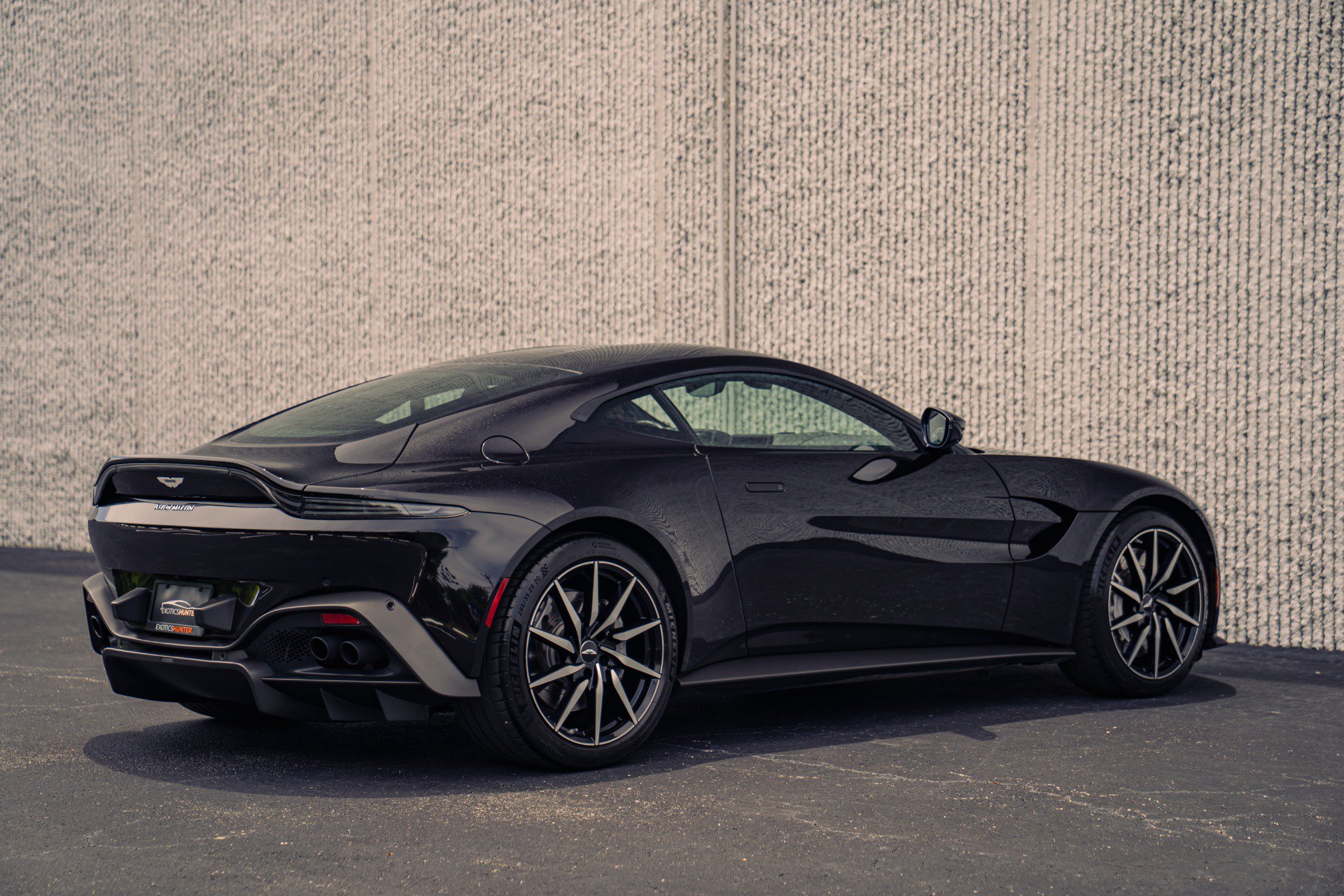 Used 2020 Aston Martin V8 Vantage Coupe RWD image 8