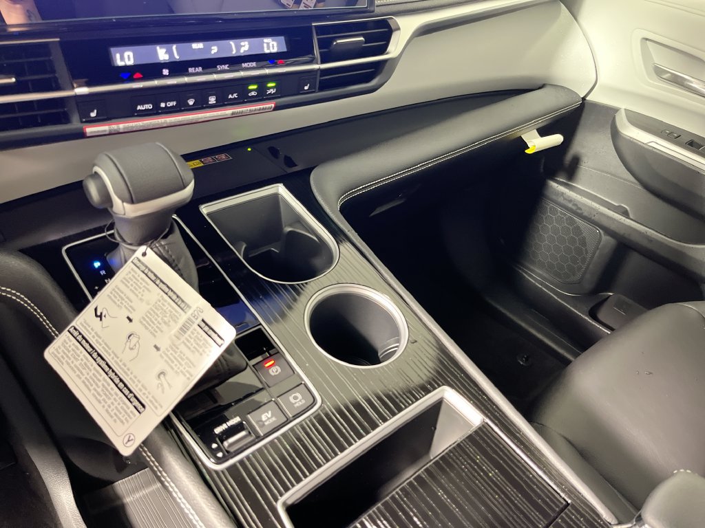 New 2026 Toyota Sienna XSE FWD image 22