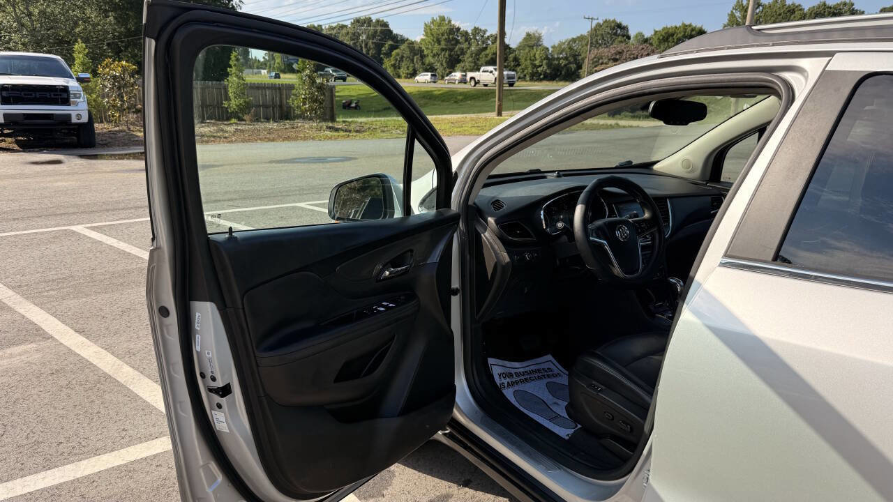 Used 2018 Buick Encore Essence FWD image 10