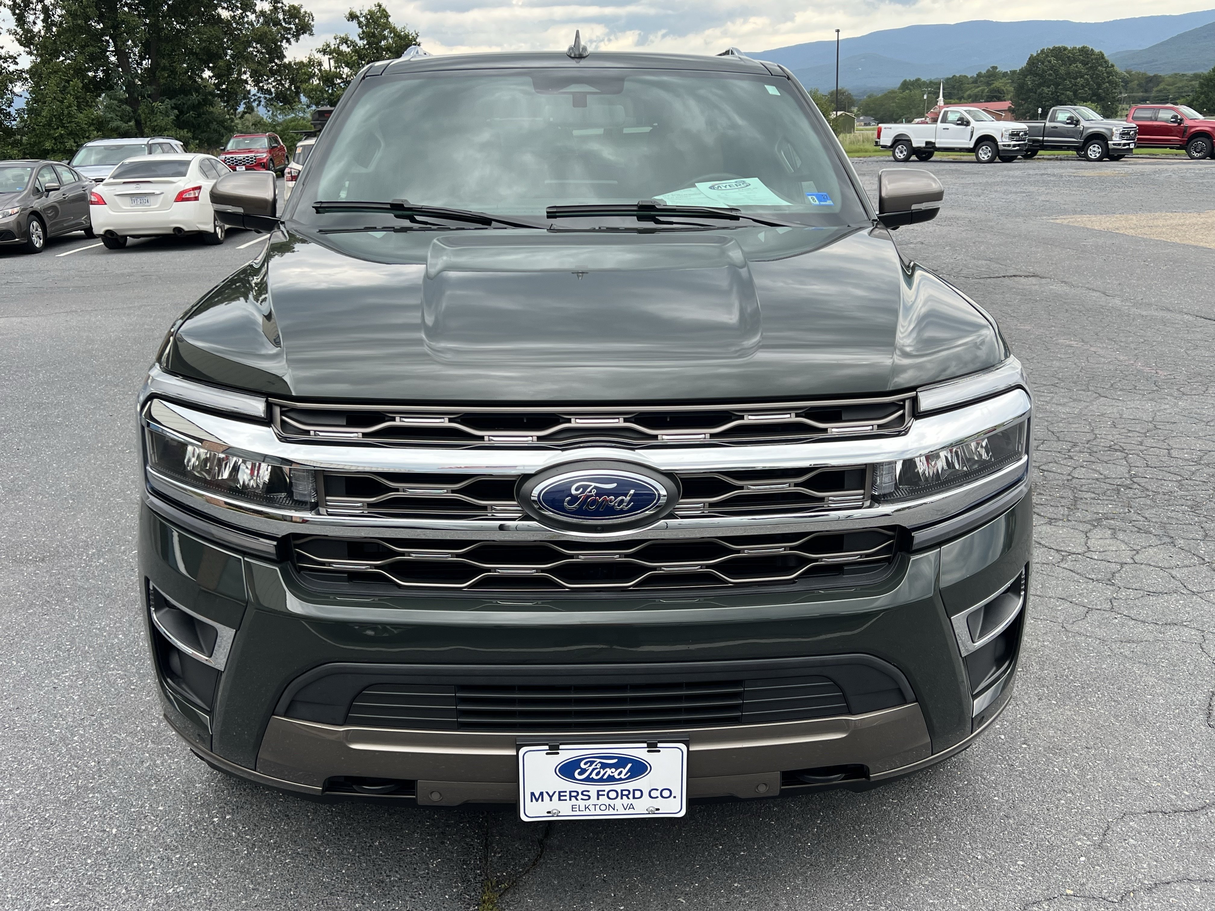 Used 2022 Ford Expedition King Ranch AWD/4WD image 3