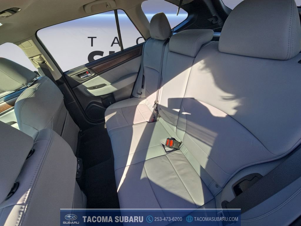 Used 2018 Subaru Outback 3.6R Limited image 16