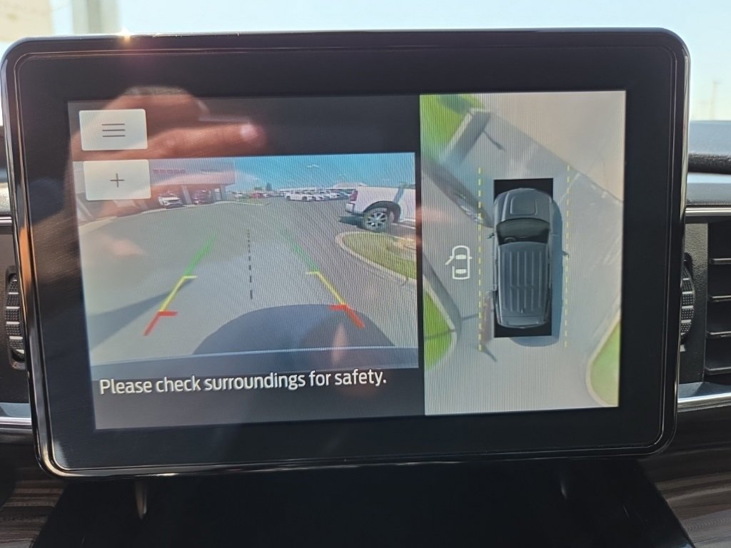 Used 2023 Ford Explorer Limited image 25