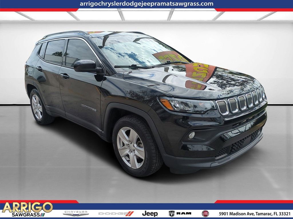 Certified 2022 Jeep Compass Latitude image 1