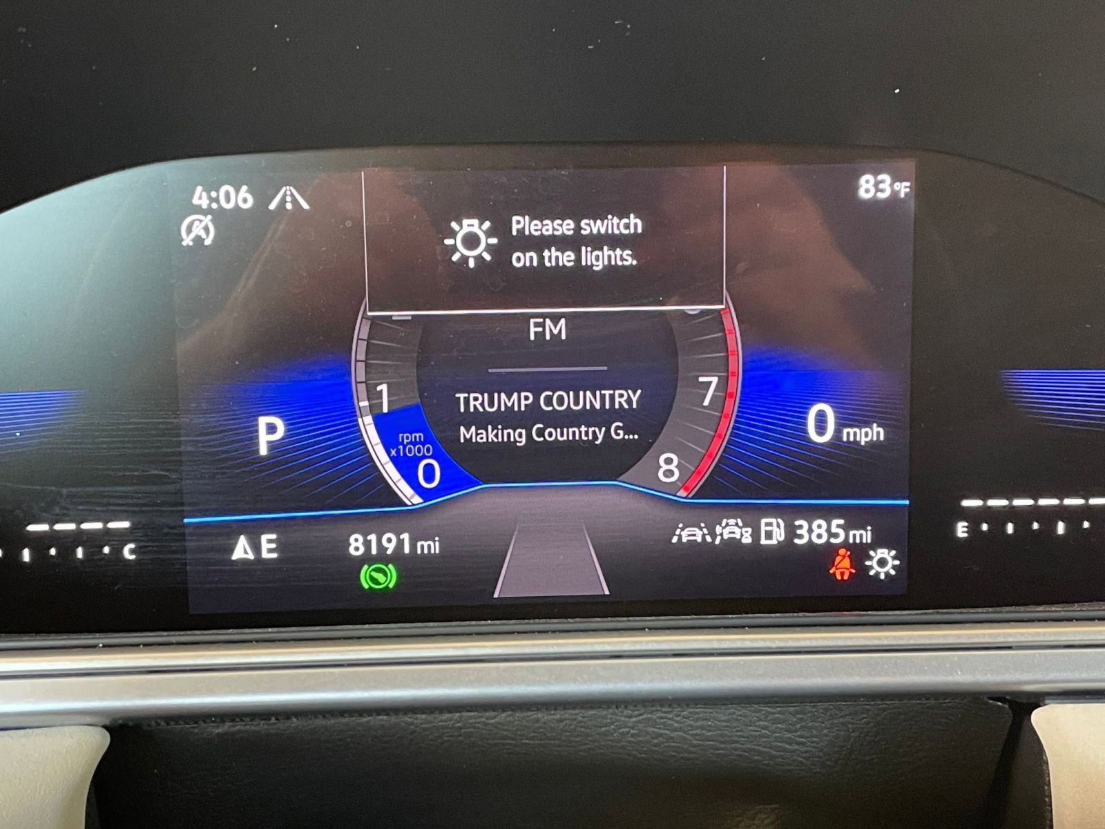 Used 2025 Volkswagen Taos SE image 40